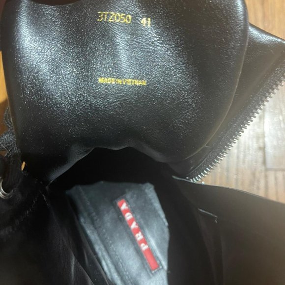 prada - Picture 3 of 7